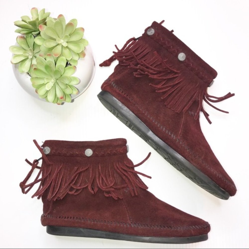 Minnetonka High Top Back Zip Boot - Purple